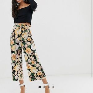🆕 Linen Paperbag Waist Pants in Floral Print